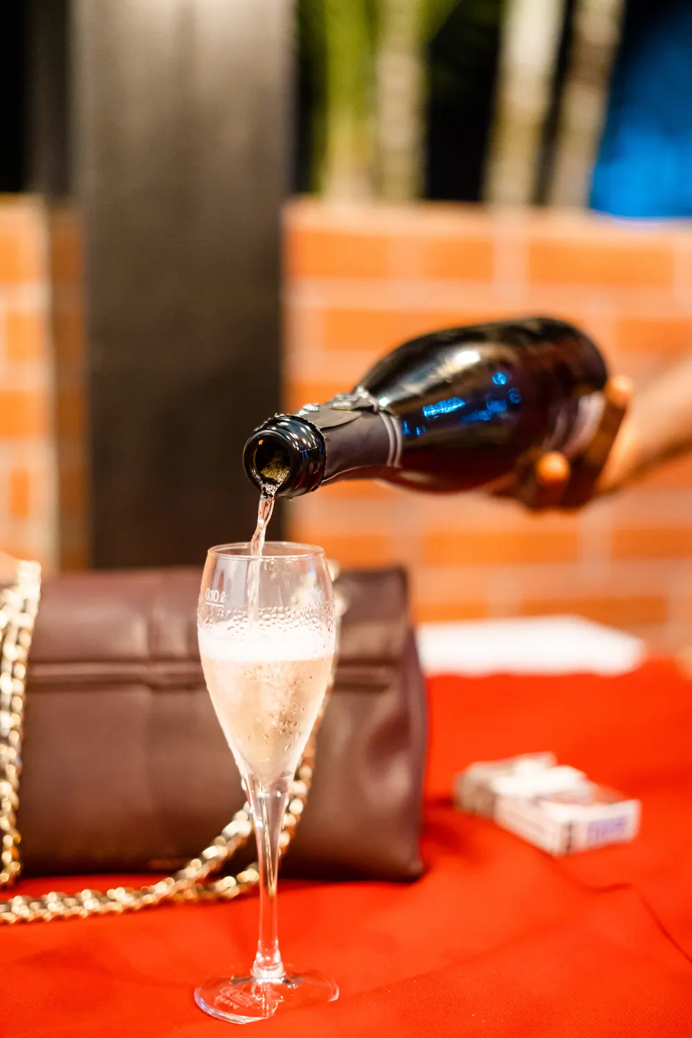 Service d’une flûte de crémant